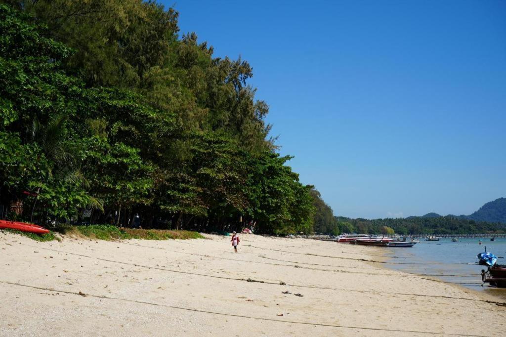 Utopia Naiharn Nai Harn Buitenkant foto