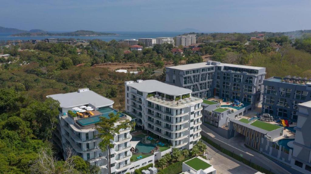 Utopia Naiharn Nai Harn Buitenkant foto